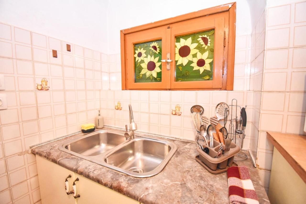 Venetian Well Gallery Apartment In Corfu Old Town Eksteriør billede