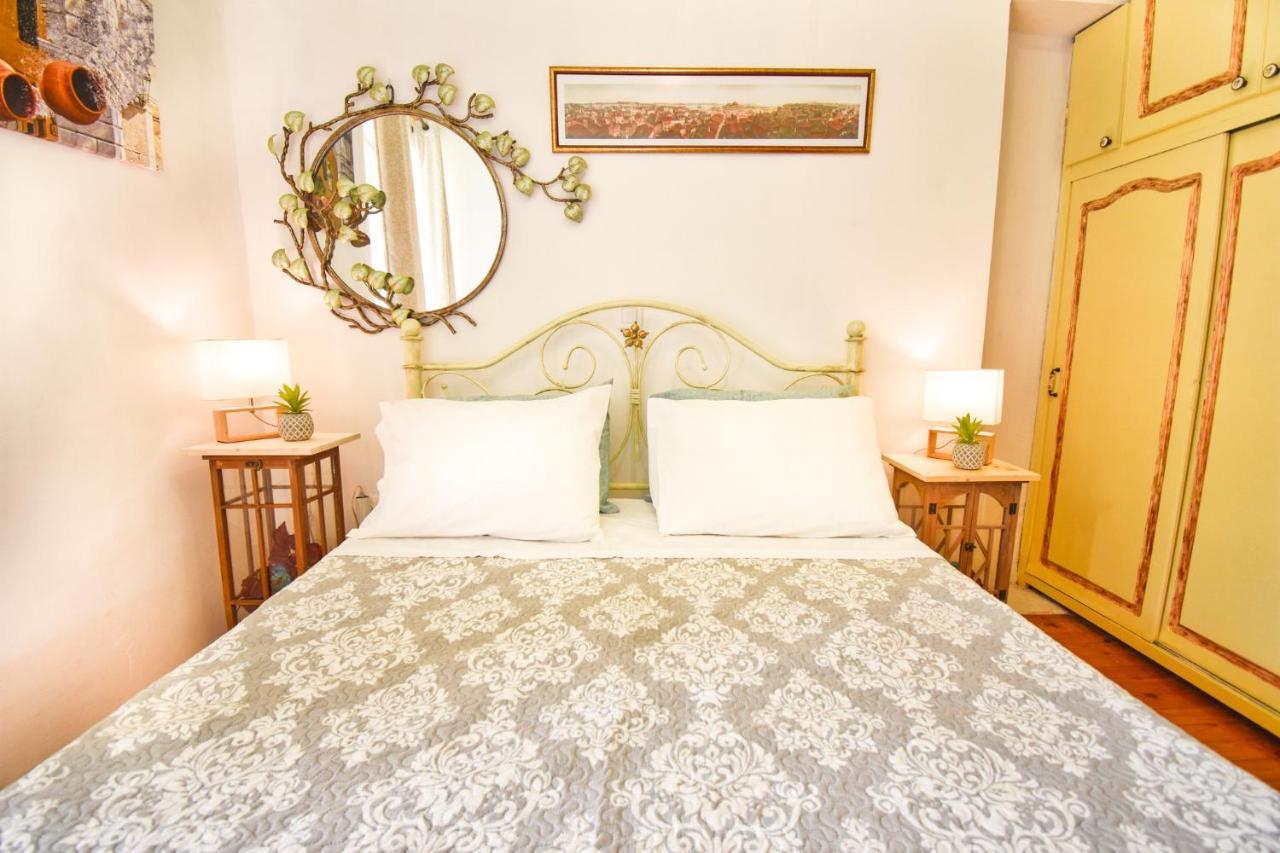 Venetian Well Gallery Apartment In Corfu Old Town Eksteriør billede